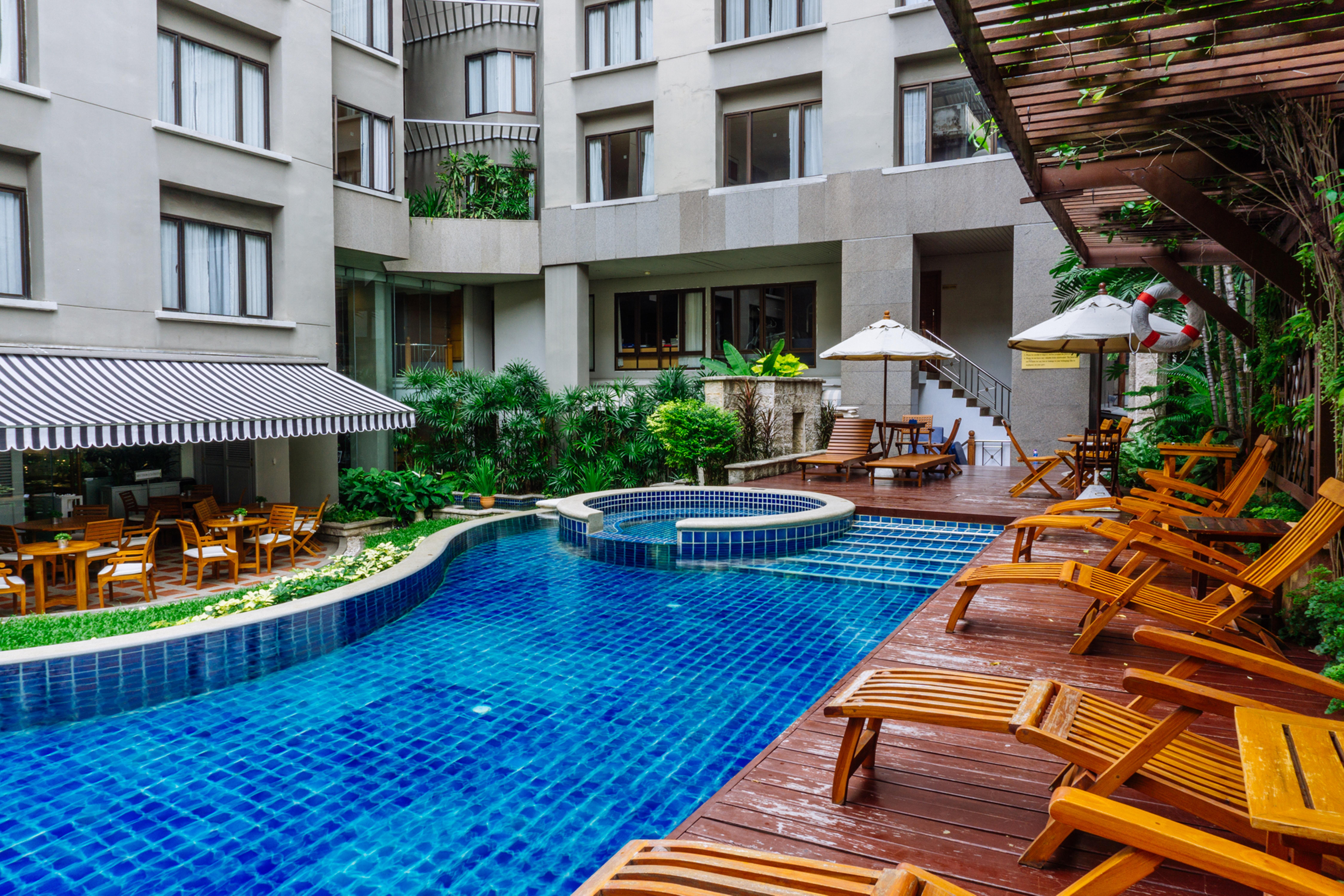 Silom Serene A Boutique Hotel Bangkok Exterior foto